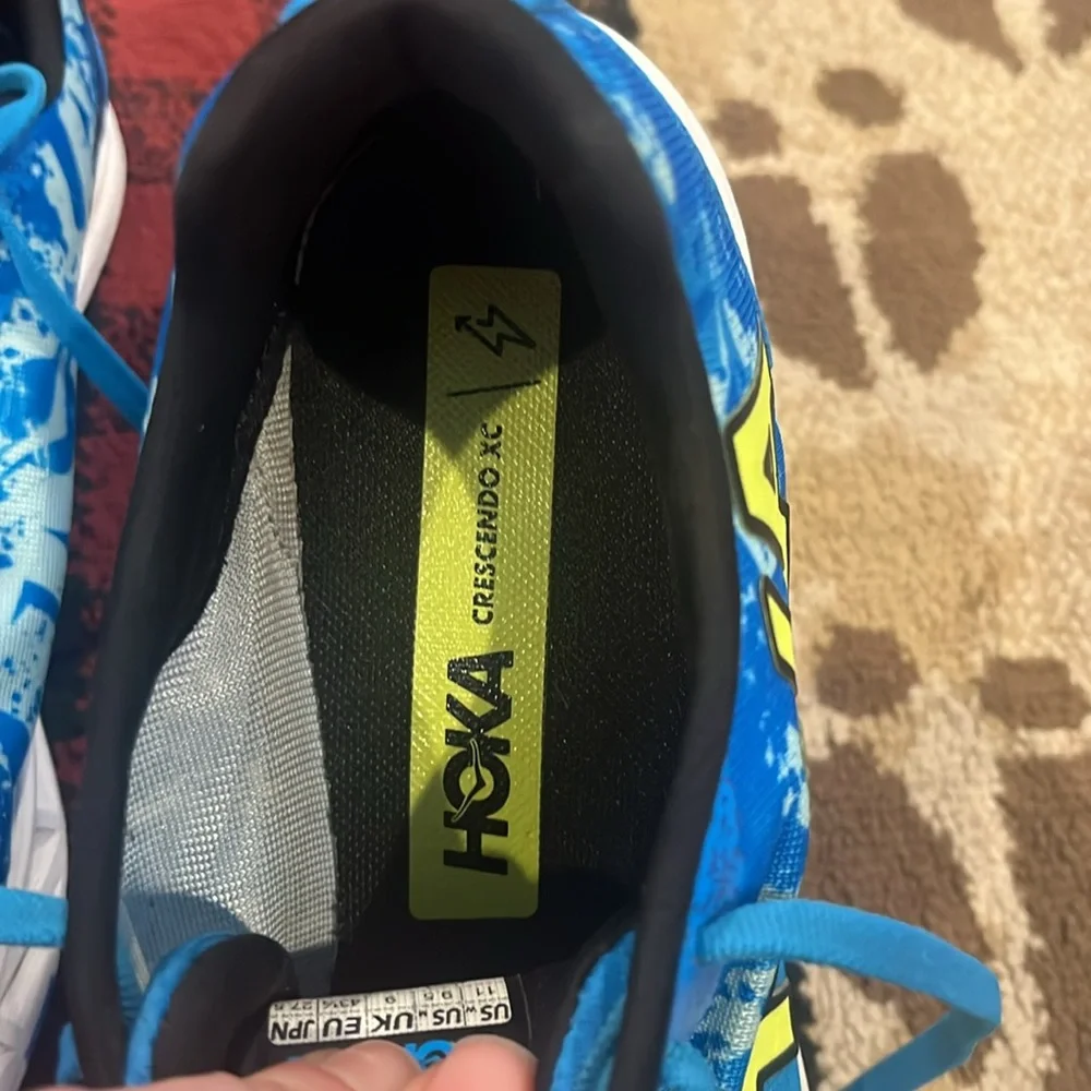 Hoka crescendo XC with spikes
